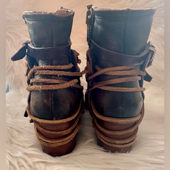 Freebird Crue bootie. Size 10! Color is mutli grey!!  Steam punk!  Bohemian! - Picture 8 of 13